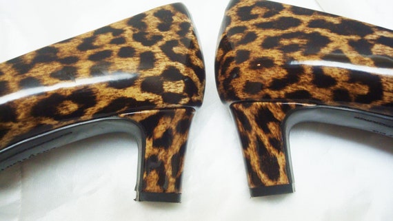 Easy Spirit Faux Leather Animal Print Pumps 9W Ea… - image 6