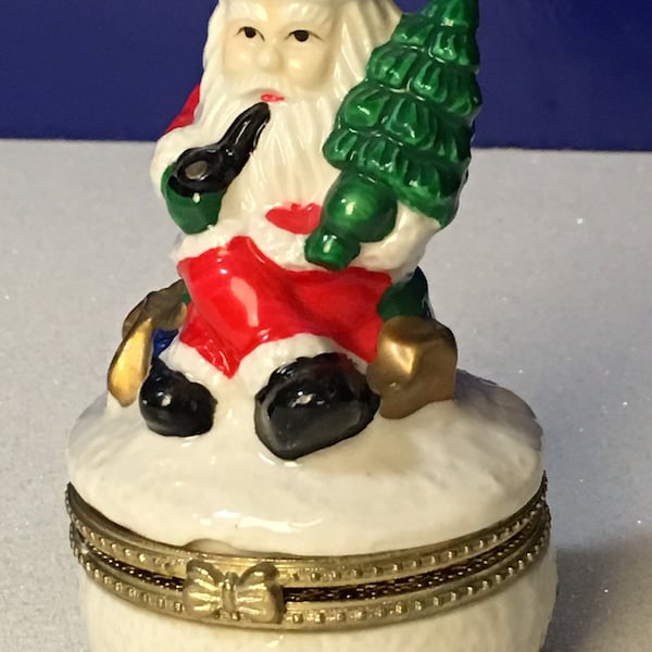 Vintage 1998 Ceramic Hinged Jewelry Box Santa Claus Tree And Pipe Holiday Trinket