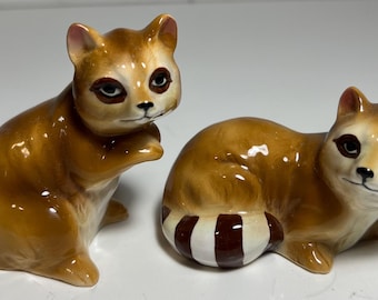 Rare Vintage 1940’s-1950’s Mid Century Cute Adorable Raccoons Salt And Pepper Shakers Porcelain Figurines