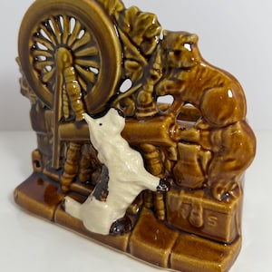 Seltenes Vintage-Spinnrad aus den 1950er Jahren mit Scotty-Hund- und Katzenmotiv, Keramik-Haushaltspflanztopf