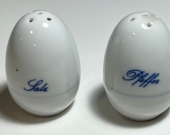 Vintage 2 Eggs Salt And Pepper Delft Blue Shakers In Ceramic