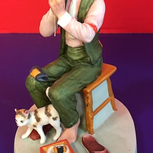 Norman Rockwell Vintage “Man Threading A Needle” Figurine In Fine Porcelain
