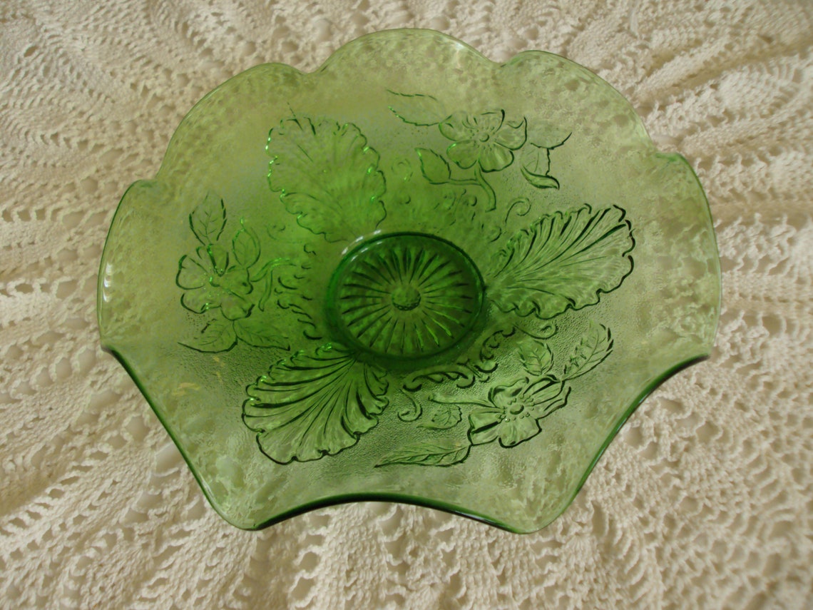 Vintage Farmhouse Green Ruffled Bowl Depression Glass Etsy