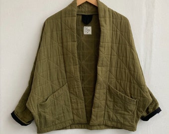 Short Quilted Jacket / Khaki Green / Batwing / 100% Cotton / Jacket with Pockets / Boxy Jacket  / Long Sleeves / Potters jacket