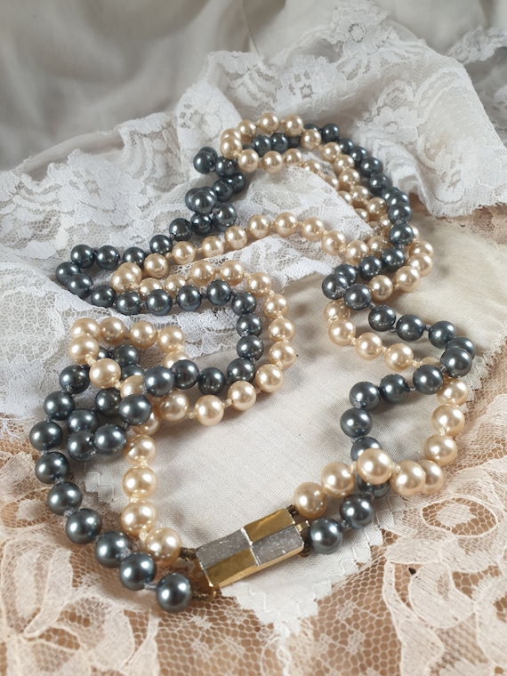 Vintage pearl necklace, glass pearl necklace, old… - image 3