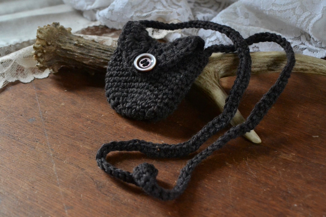 Crystal Pouch Necklace, Pouch Necklace, Crochet Pouch Necklace