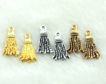 20PCS/Bulk Sale, Antique Silver /Old gold/Gold plated TASSEL Charm Pendant -Vintage Jewelry Supply ---- 20mmX11mm---G1870