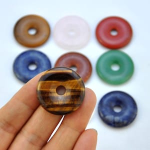 Pingente de donut de pedra preciosa natural de 30 mm, joia com pingente de segurança da sorte, componente de pedra preciosa natural, pingente de donut de cristal, decoração de energia de cura