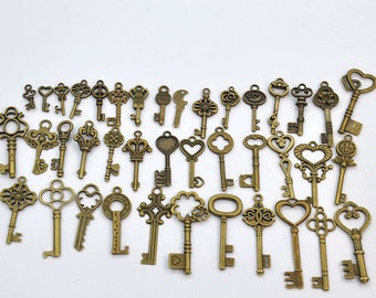 40pcs Skeleton Key pendant，Bulk Lot Skeleton Keys pendant，Replica Vintage Keys， Wedding Favor Collection Assorted Mixed Style Set-G1738