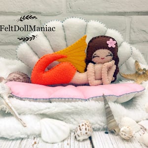 Felt Pattern. Reclining Mermaid. With her shell bed. Felt Doll. PDF Pattern and Tutorial. Mermaid Pattern. The little mermaid.