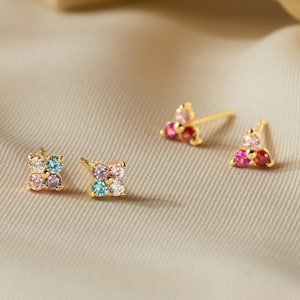 Örhängen i guld med stift, smycken med flera födelsestenar, personliga presenter till henne, fina örhängen i 14k guld, smycken med födelsestenar till mamma
