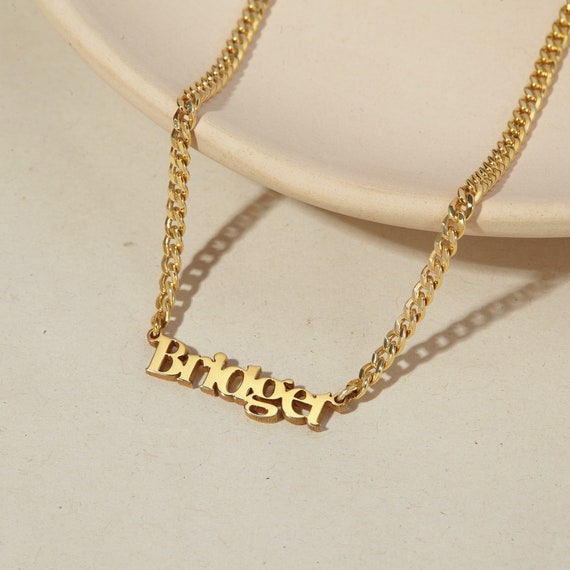 Girls nameplate best sale necklace