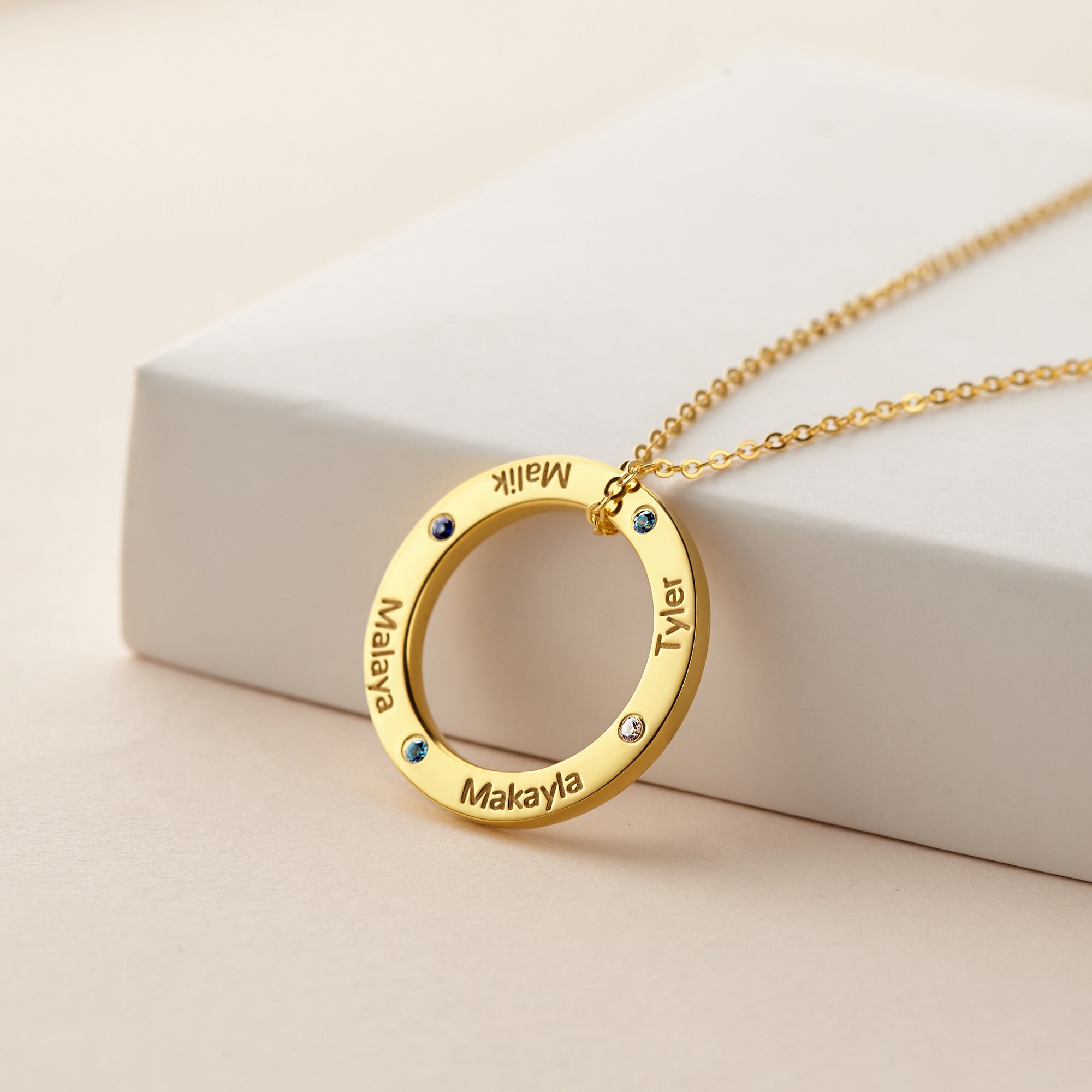 Grandkids name necklace shop