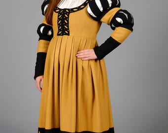 Renaissance Landsknecht Gown with Chemise: Historical Reenactment Costume
