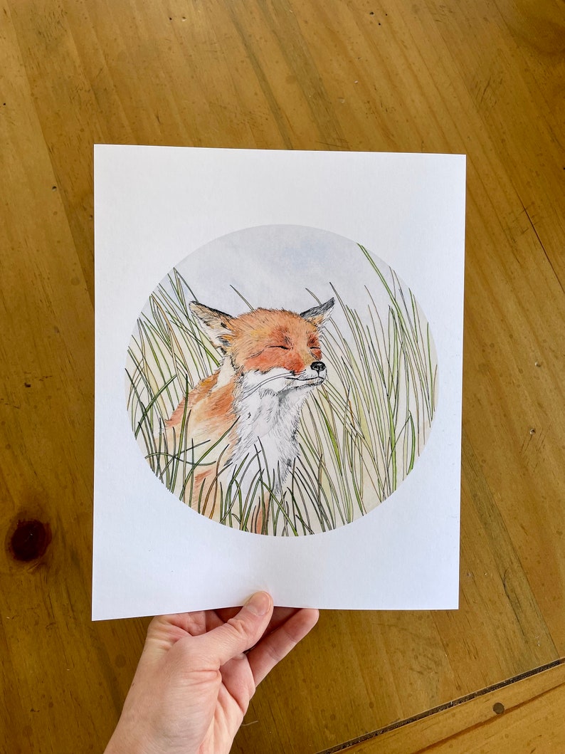 Happy Fox. Watercolour Circle Fox Print. Windy Grass Painting. imagem 3