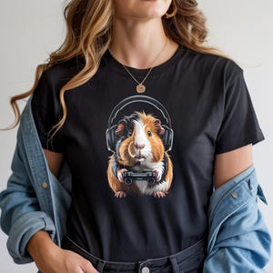 Cute Guinea Pig Gamer T-Shirt, Funny Animal Graphic Tee, Perfect Gift for Gamers, Adorable Pet Lover Shirt, Unique Casual Wear