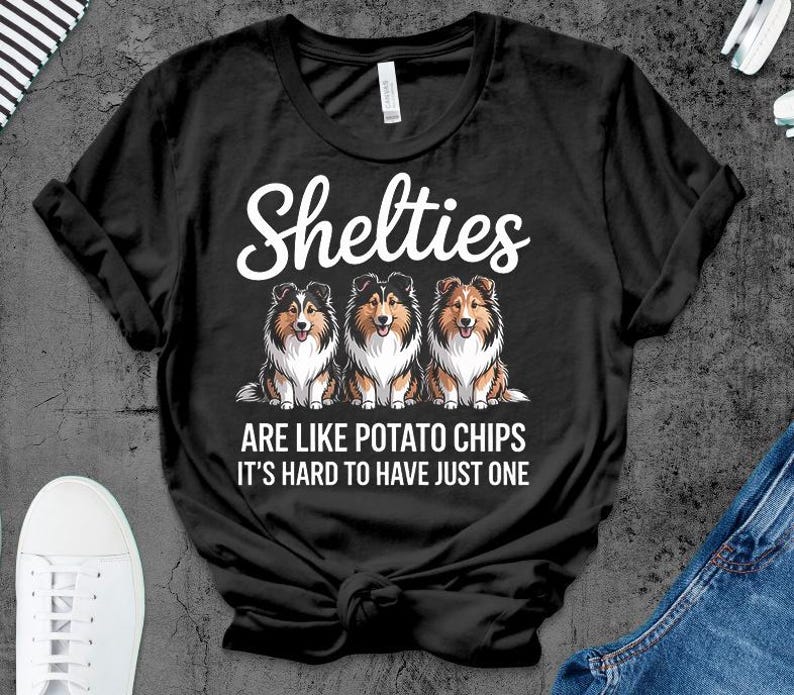 Sheltie Shirt Funny Dog Mom Gift, Shetland Sheepdog Tee, Multiple Shelties Design, Dog Owner Apparel, Cute Puppy Lover T-Shirt immagine 3