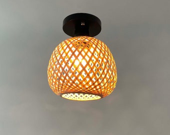 Lámpara de techo empotrada de bambú tejida a mano: forma de piña (19 cm de ancho x 23 cm de alto)