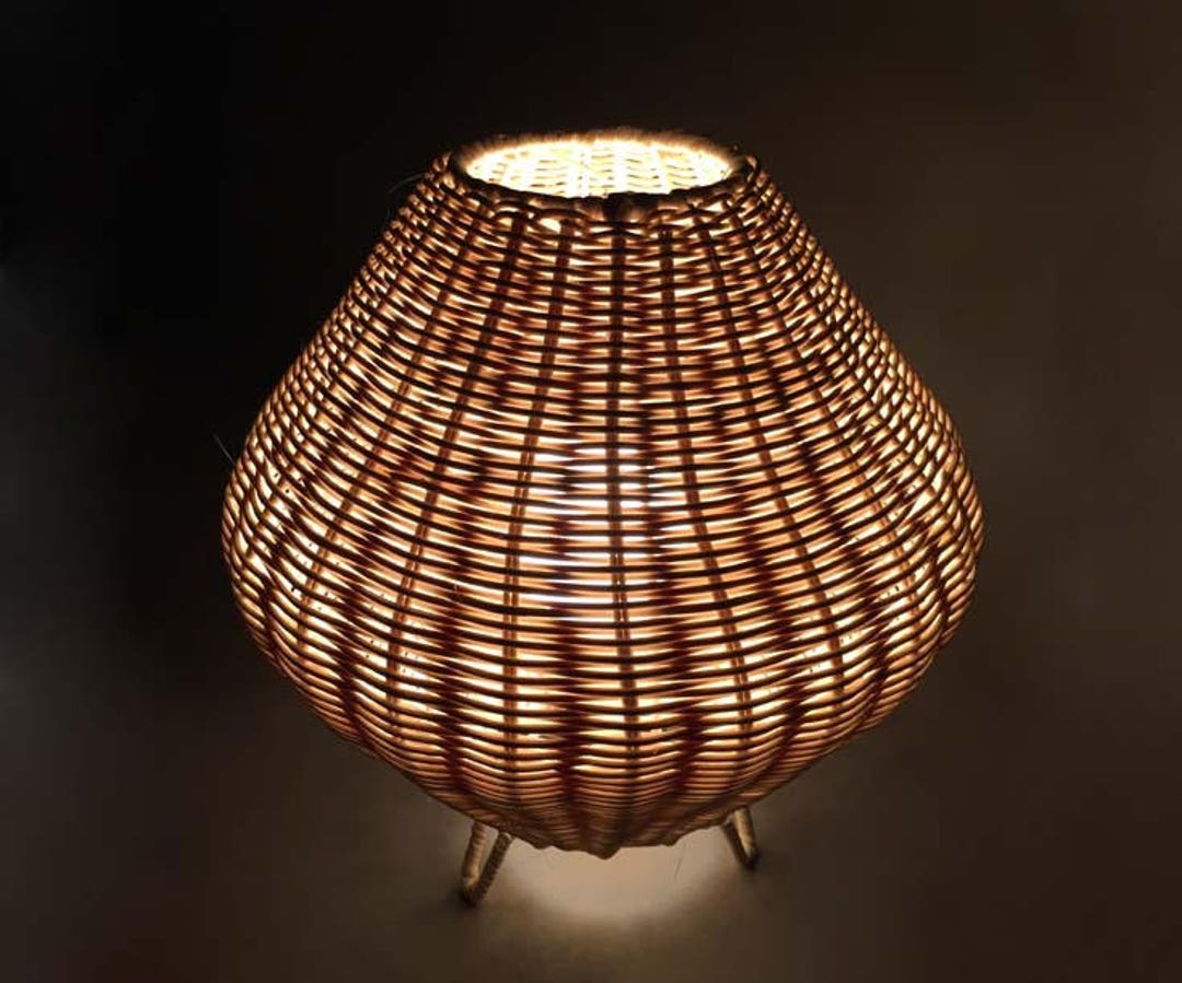Small Ratten Bedside Lamp Handwoven Rattan Table Lamp,bedside Table Lamp,decor Desk Lamp,rattan ...