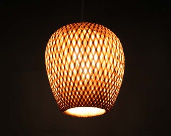 Handwoven Bamboo Pendant Lamp: Rustic Hanging Light