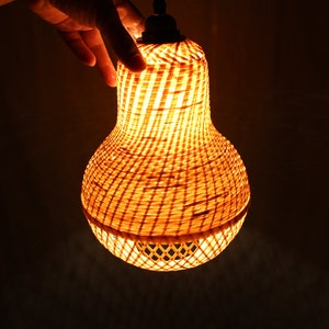 Handwoven Bamboo Pendant Light: Rustic Gourd Lampshade (7.8&#39;&#39;x11&#39;&#39;)