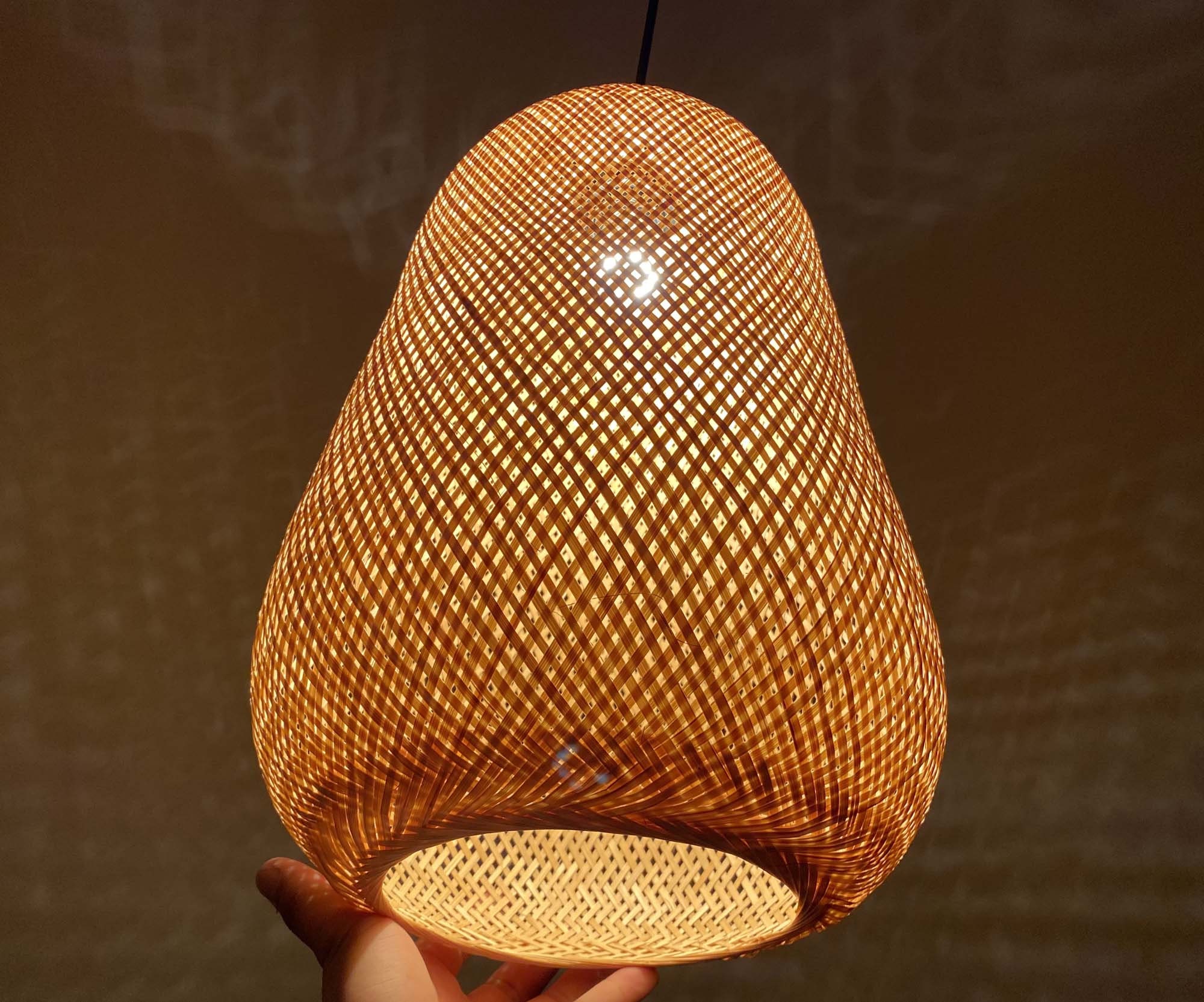 竹ランタンペンダントライト：自然な織りの照明（11インチ×16インチ