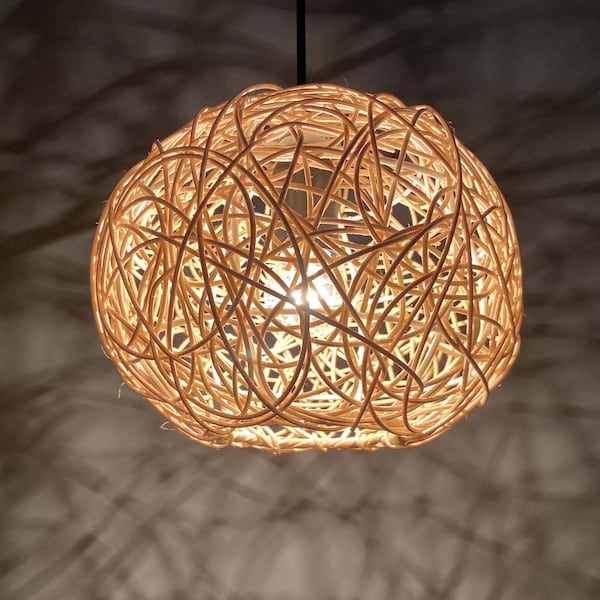 Small Spherical Rattan Pendant Light - Countryside Style Lighting - Diameter 20cm / 7.8''- Voltage110-240V/50-60Hz - Using Worldwide