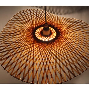 Bamboo Pendant Light,Wave-shaped Bamboo Lampshade,Bamboo Ceiling Lamp,Room Decor Ceiling Lighting,Eco-Friendly Bamboo Pendant Lamp