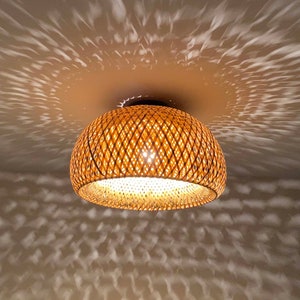 Luminaire rond encastrable en bambou - Plafonnier bas en forme de chapeau (15 po. de largeur)