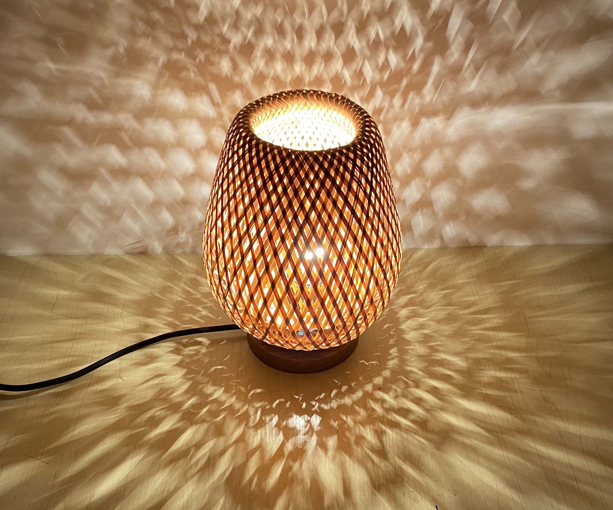 Lámparas de mesa de bambú tejidas a mano Lámparas de - Etsy España