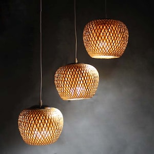 Lampadario in bambù intrecciato a mano: lampadario rustico a sospensione, 3 paralumi