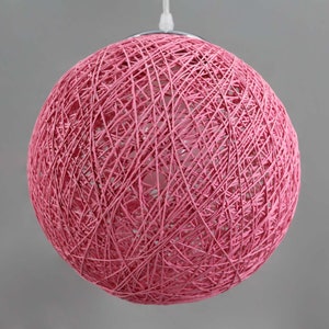 Lampada a sospensione con corda di carta rosa, illuminazione a globo, illuminazione sferica, lampada a sospensione globulare, colori diversi personalizzabili, 8 misure di diametro