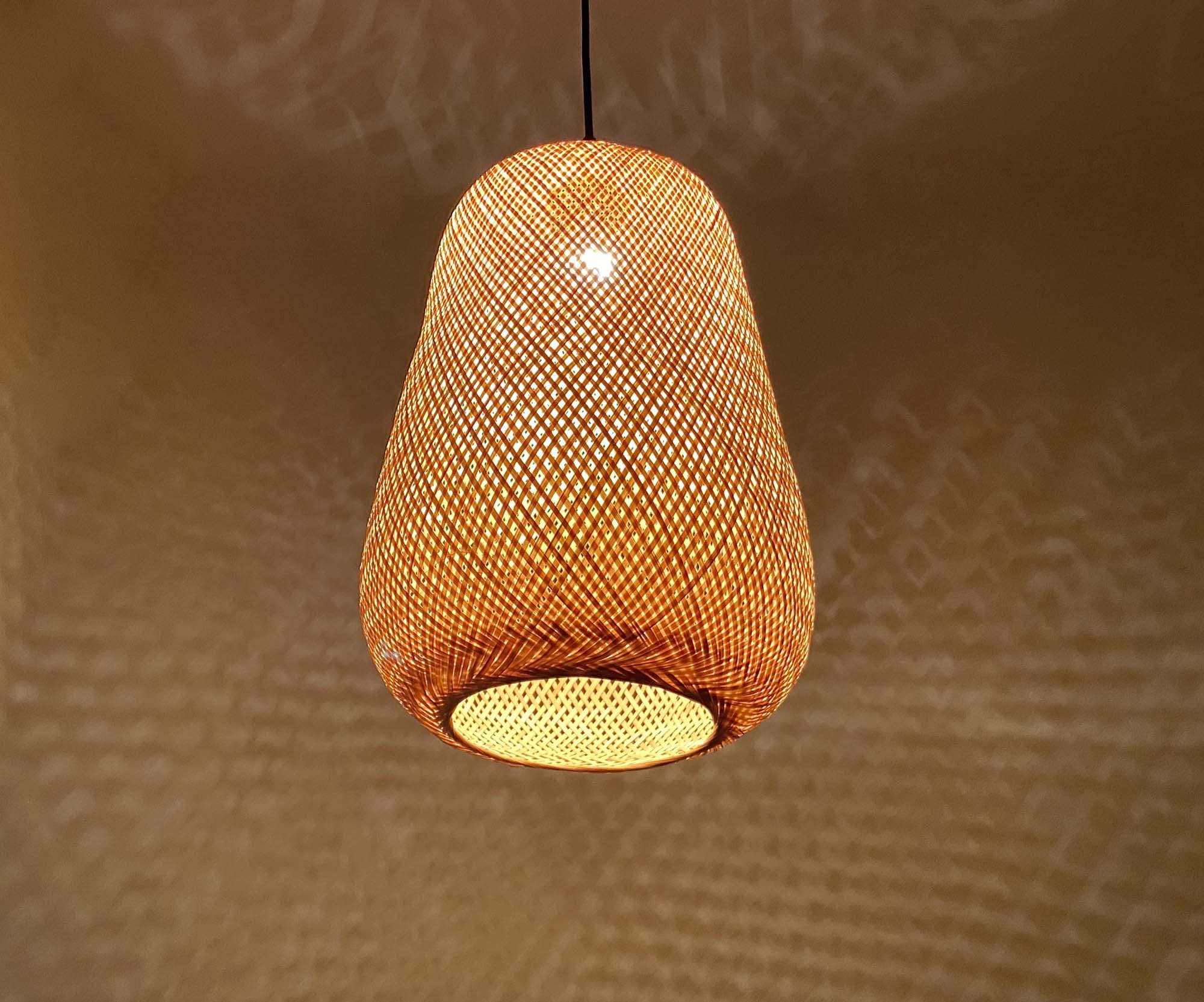 竹ランタンペンダントライト：自然な織りの照明（11インチ×16インチ