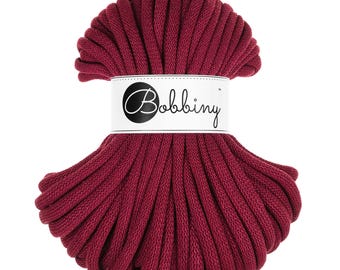 Cordón trenzado de algodón Bobbiny color rojo vino de 9 mm: 32,8 yardas, fibra reciclada.