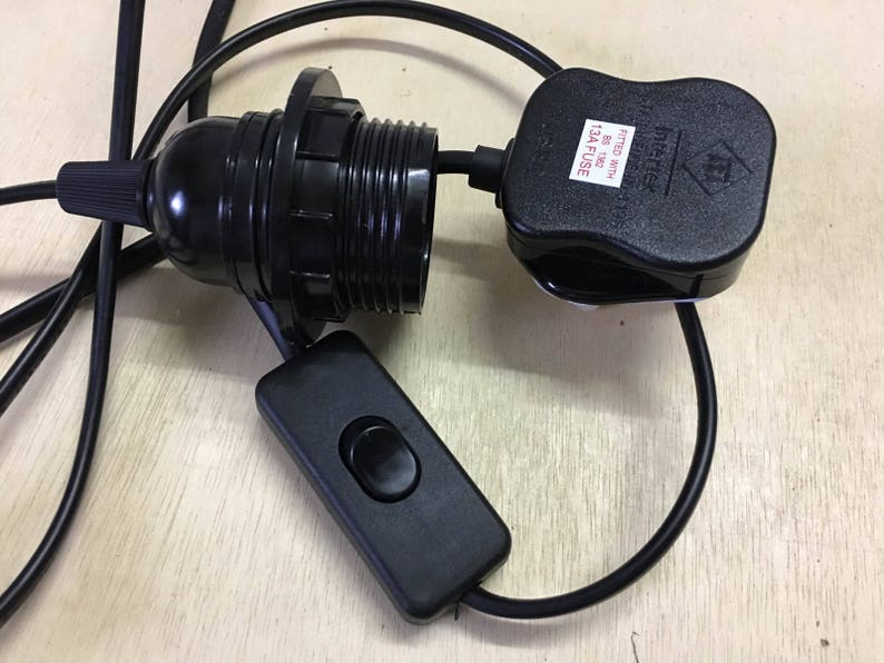E27 3 Pin UK 3A Plug In Light Bulb Holder With Inline ... E27 3 Pin UK 3A Plug In Light Bulb Holder With Inline ...