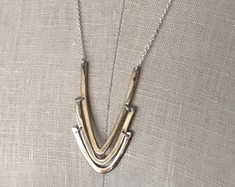 Arrowhead Hammered Motif Pendant Necklace