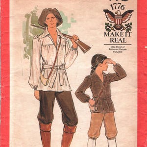 Puede incluir: Un sobre de patrón de costura Butterick, talla 12, con ilustraciones de dos figuras con ropa colonial. El texto incluye "Butterick", "1776", "MAKE IT REAL" y "Idea Sheet of Authentic Details Included" sobre un fondo rojo y blanco.