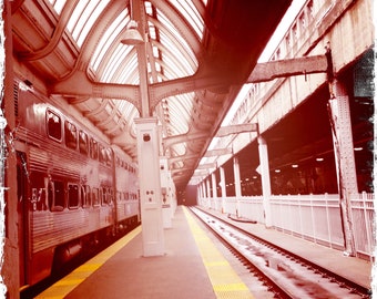 Red Train Station, Union Station, Chicago, Metra, Amtrak, Film Location
