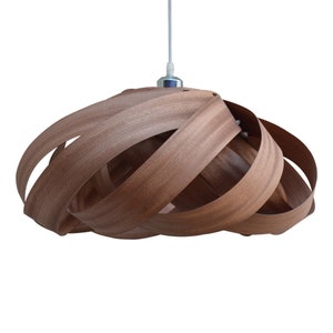 Luminária pendente de madeira - Luminária pendente de ninho em sapeli - Iluminação - Lustre - Luminária de teto - Luminária suspensa - Iluminação rústica