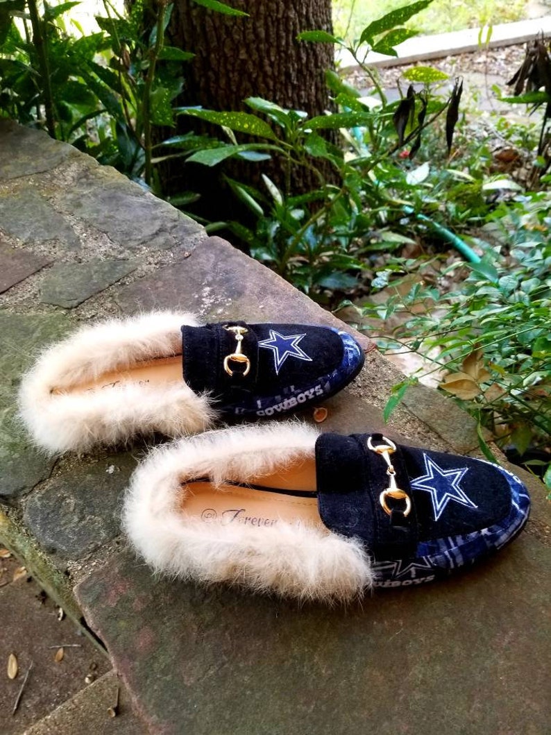 716-36 Black Fur Mules size 6