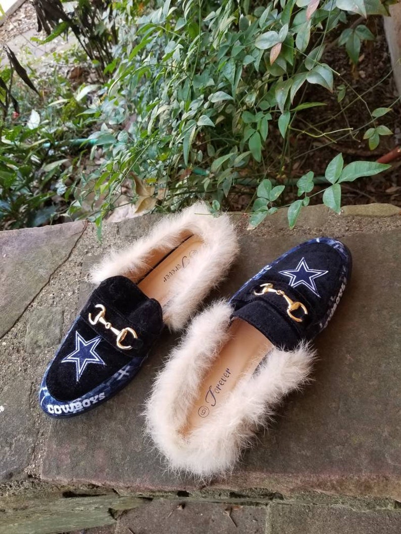 716-36 Black Fur Mules size 6