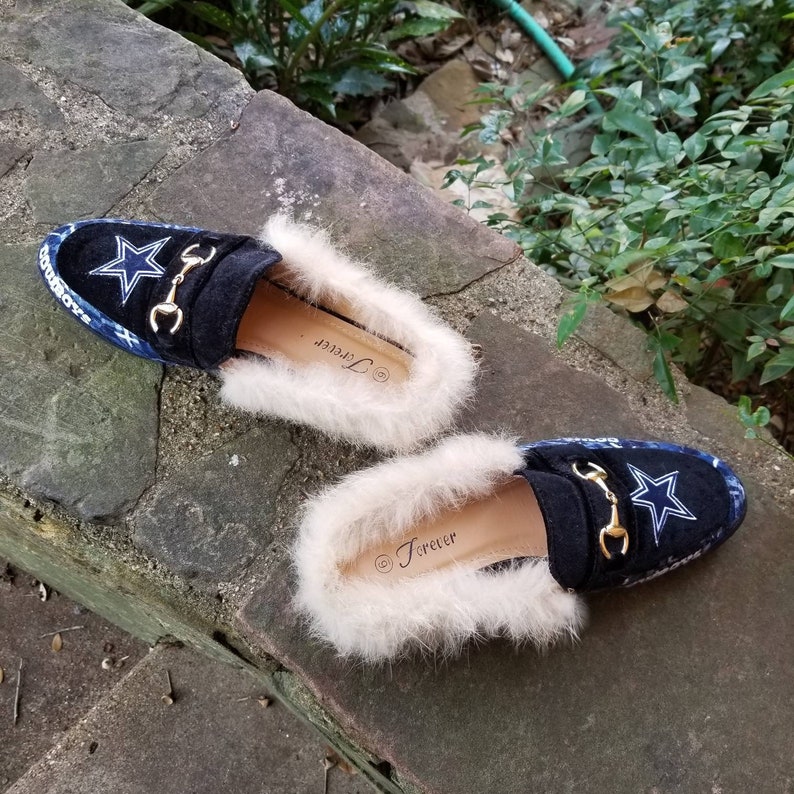 716-36 Black Fur Mules size 6