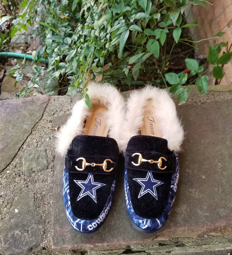 716-36 Black Fur Mules size 6