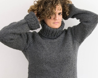 Maglione ai ferri in lana e alpaca | Maglia invernale calda e avvolgente con collo alto | mod. ABETE