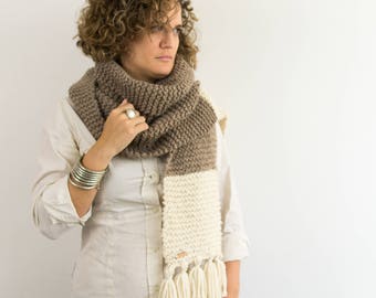 Oversized chunky knitted women scarf, bicolor and extra long cozy scarf in wool and alpaca with tassel, minimalist scarf, minimal chic style