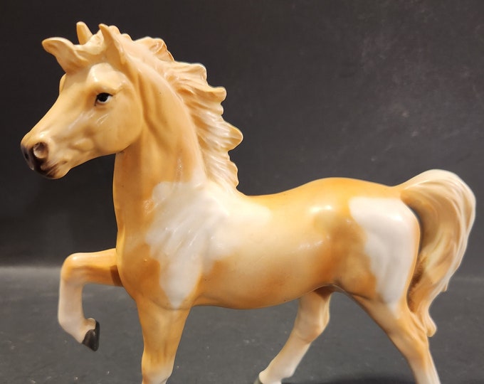 Beautiful Large Palomino Paint Quarter Horse Figurine Vintage Etsy
