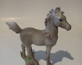 Vintage G.G. Santiago arabian horse foal figurine