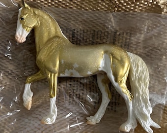 Breyer Breyerfest Limited Edition Gold Decorator Vermeer Surprise Horse