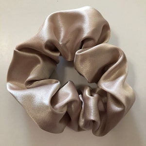 Taupe Scrunchie with Wide Elastic