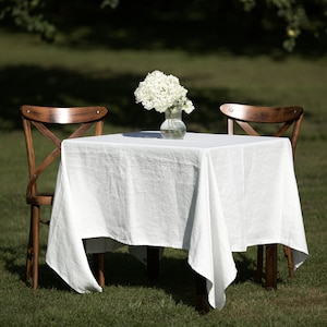 Zwaar linnen tafelkleed van 300 g/m². Groot formaat vanaf één stuk. Vierkant, rechthoekig. Naturel, Havermout, Gebroken Wit, Wit. Gemaakt in Litouwen